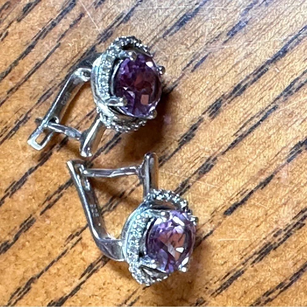 925 Sterling Silver Huggie
Earring over
Round Alexandrite 4,Ict. - Picture 10 of 10